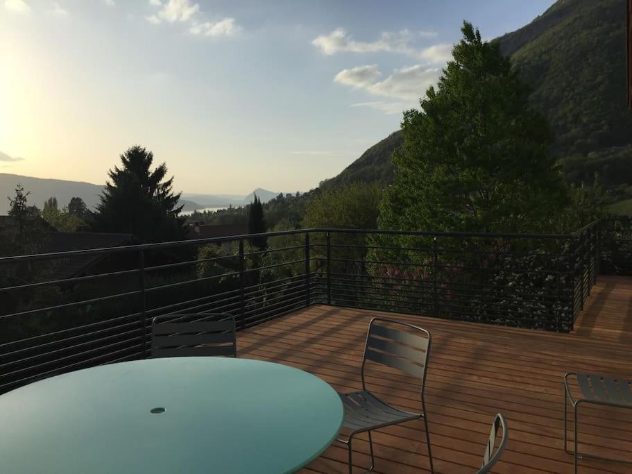 Maison De Vacances 220M2 Vue Lac Et Chateau منتون - سانت - برنارد المظهر الخارجي الصورة