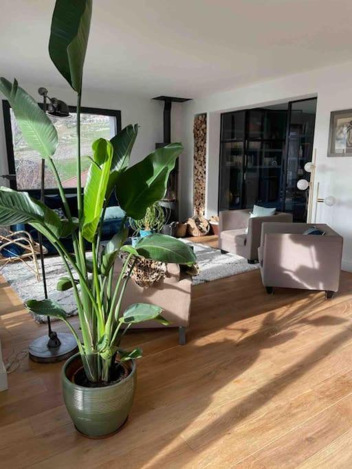 Maison De Vacances 220M2 Vue Lac Et Chateau منتون - سانت - برنارد المظهر الخارجي الصورة